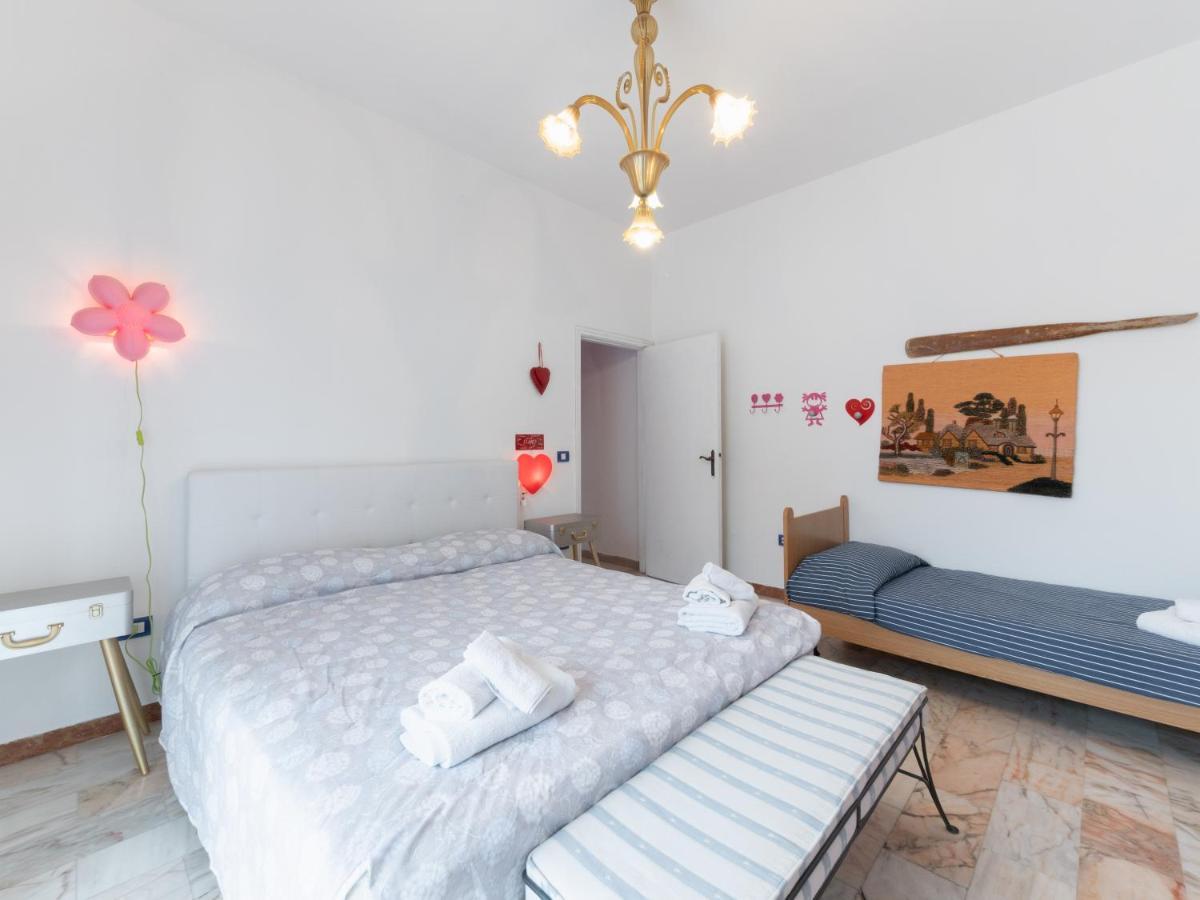 Flaminia Bright & Roomy Apartment 페자로 외부 사진